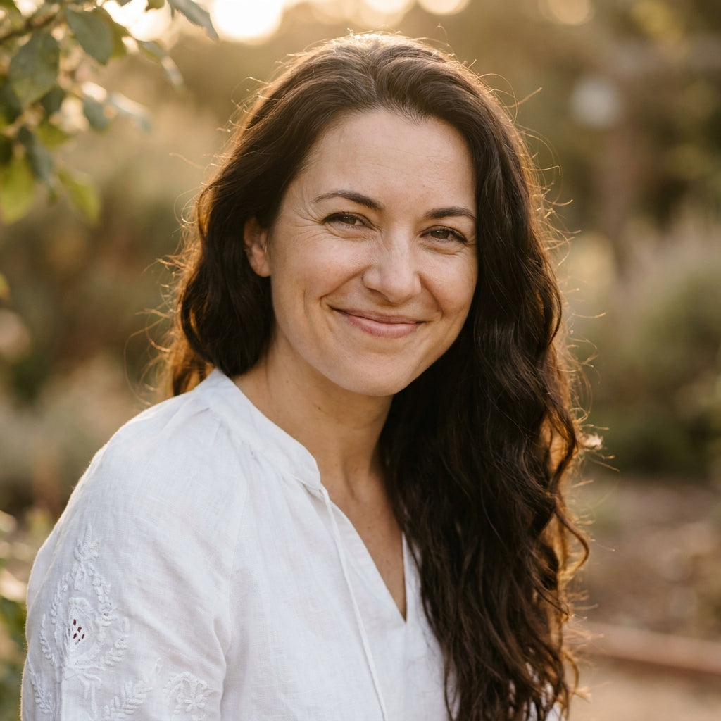 files/Smiling_woman_headshot_portrait_202608080053.jpg